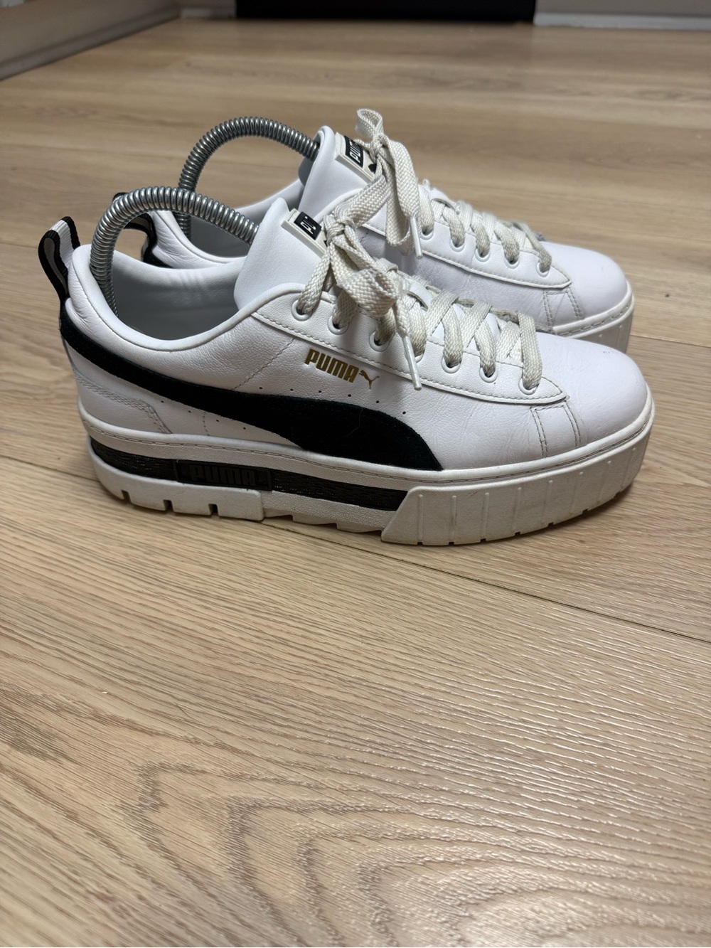 Puma Mayze Leather Women's
Platform Sneakers Size 9